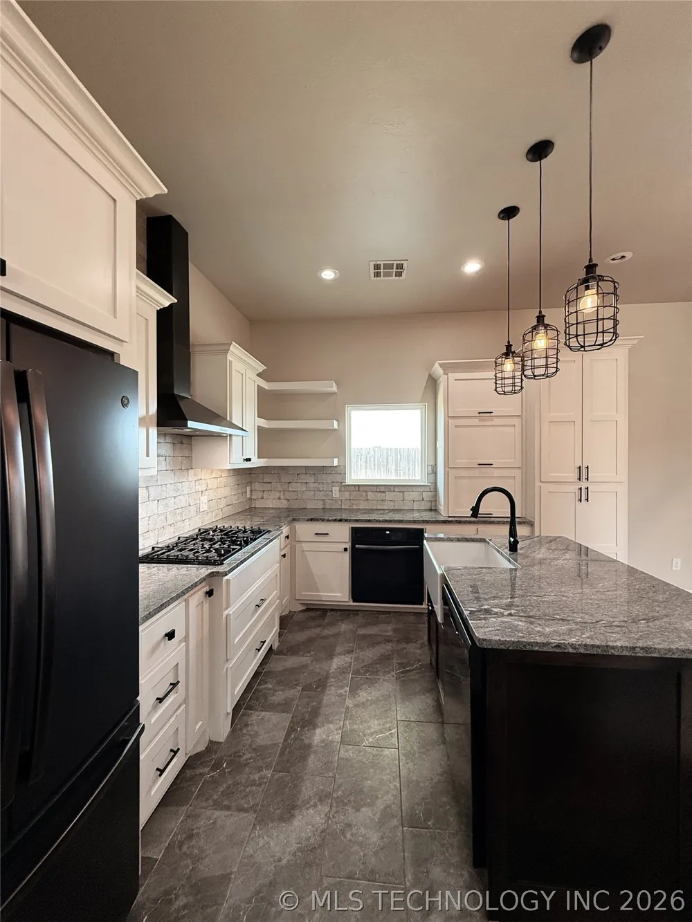 2807 Falling Leaves Drive Weatherford, OK 73096