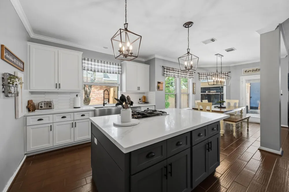 3218 S Woodstream Way Kingwood, TX 77345