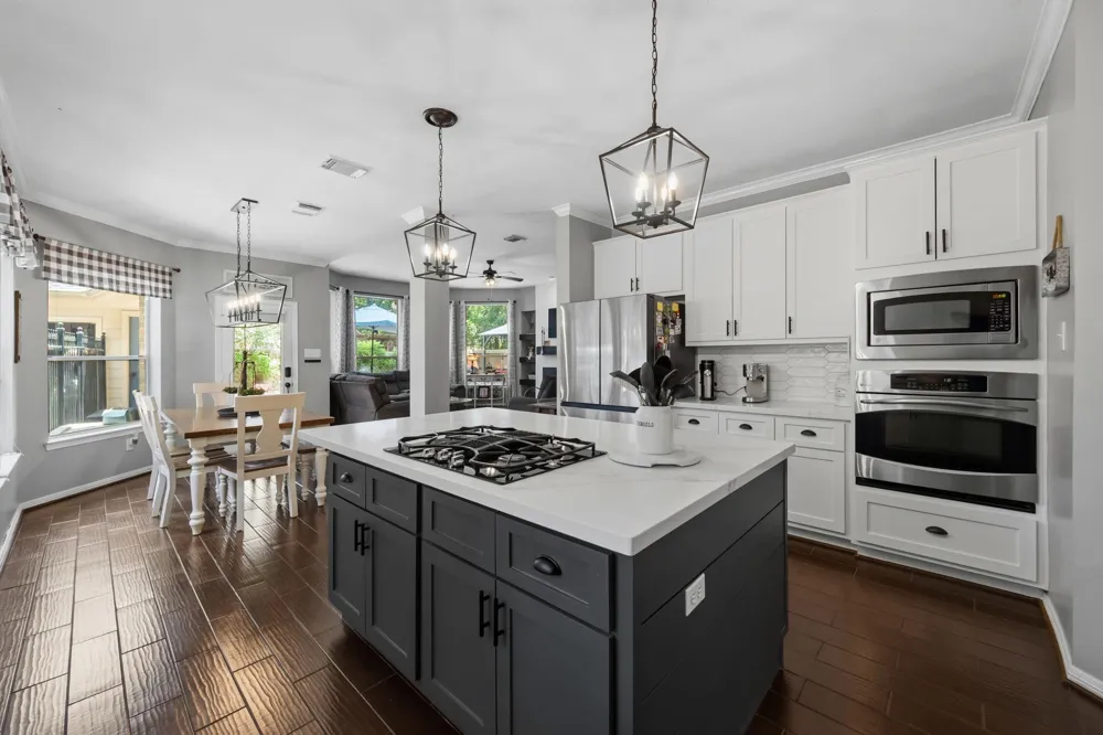 3218 S Woodstream Way Kingwood, TX 77345