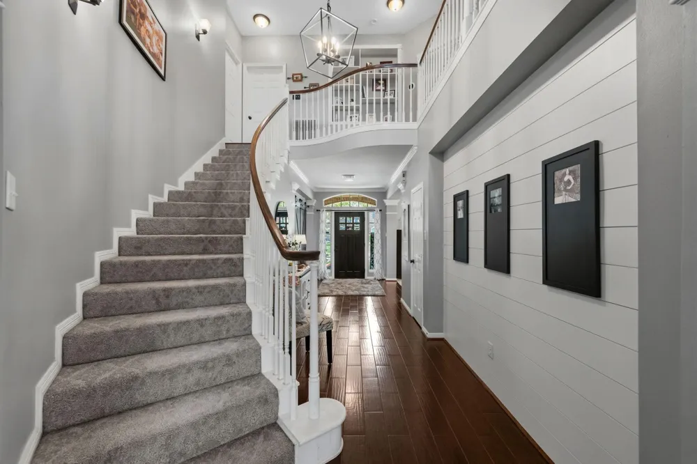 3218 S Woodstream Way Kingwood, TX 77345