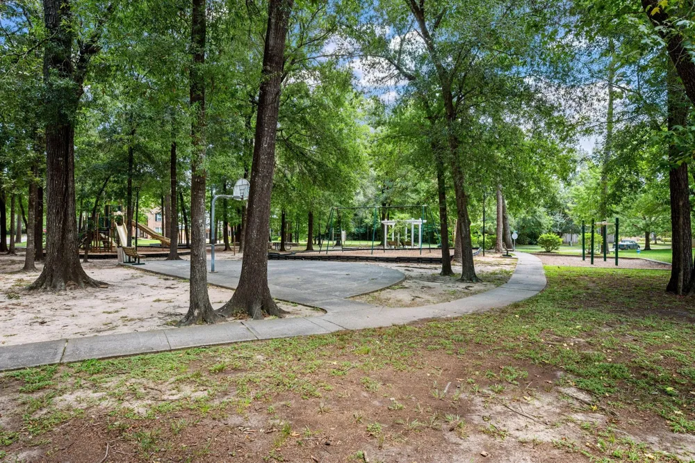 3218 S Woodstream Way Kingwood, TX 77345