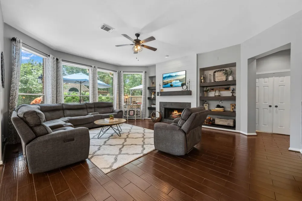 3218 S Woodstream Way Kingwood, TX 77345