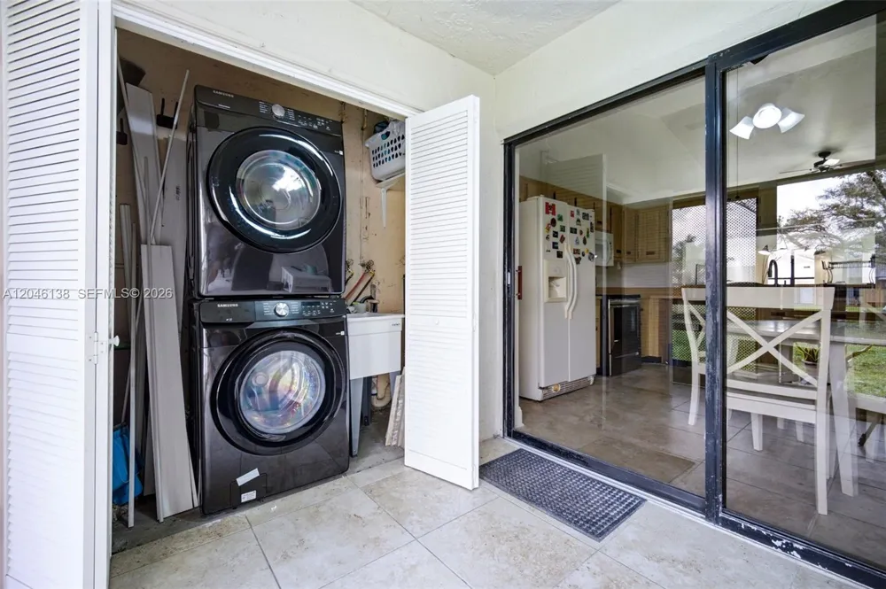7924 NW 10th St Plantation, FL 33322
