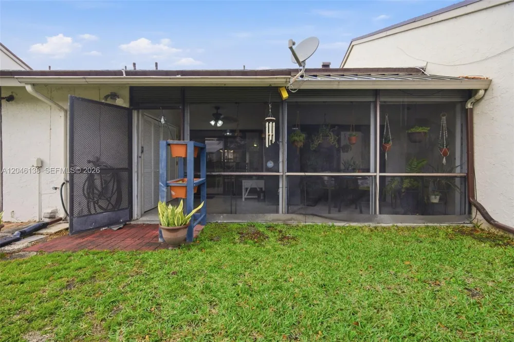 7924 NW 10th St Plantation, FL 33322