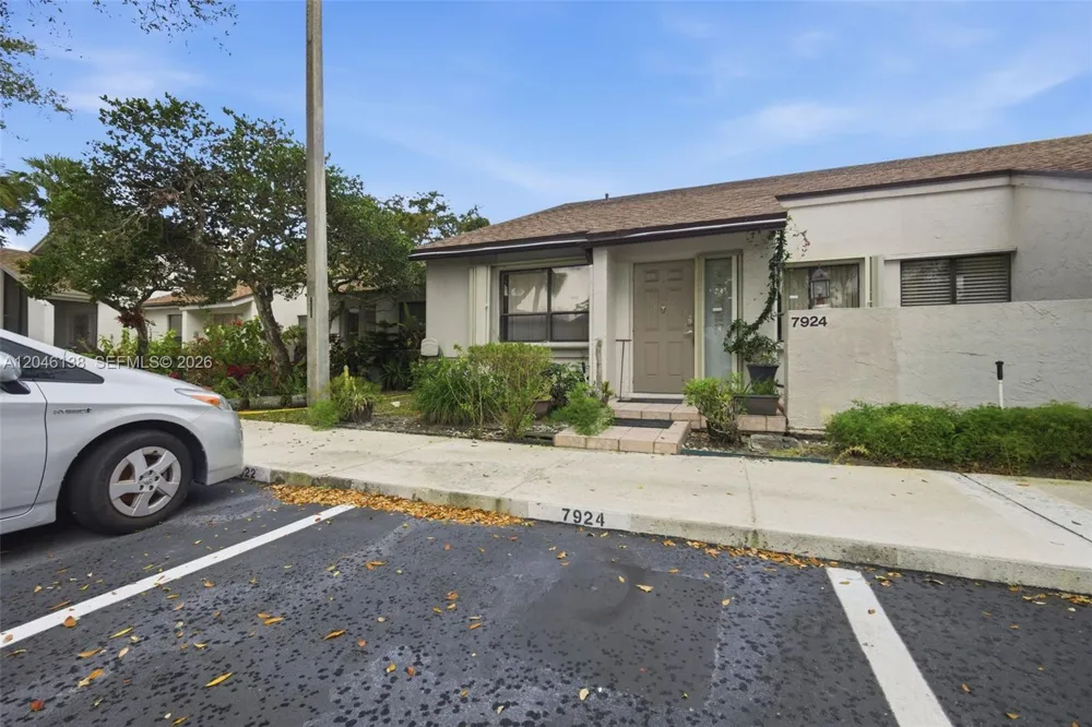 7924 NW 10th St Plantation, FL 33322