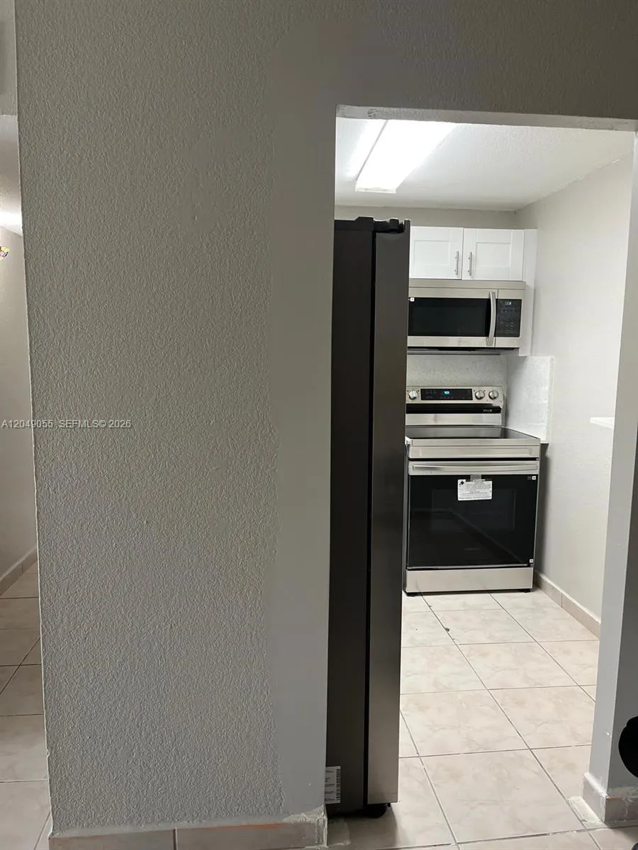 666 W 81st St #318 Hialeah, FL 33014