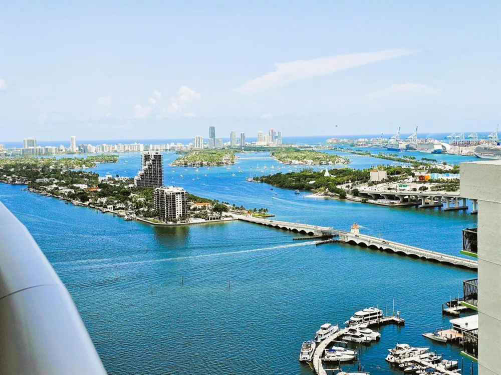 488 NE 18th Street #Apt 3508 Miami, FL 33132