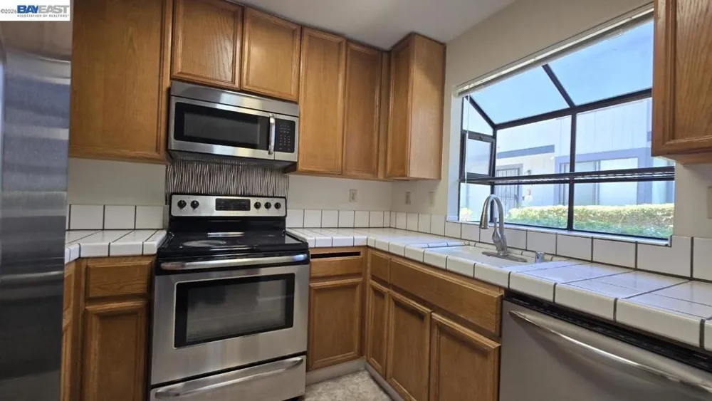 6125 Thornton Ave Newark, CA 94560