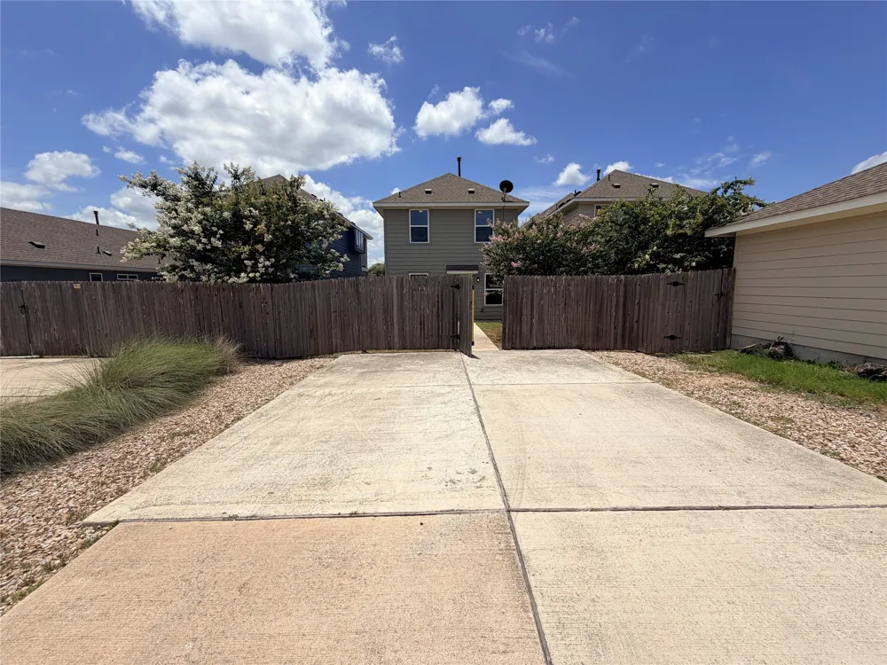 1010 Sand Post Place San Marcos, TX 78666