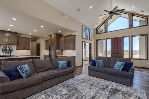 4051 Clearwater Trail