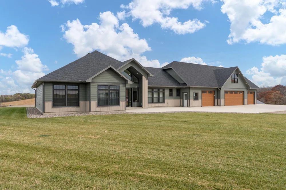 4051 Clearwater Trail Lonsdale, MN 55046