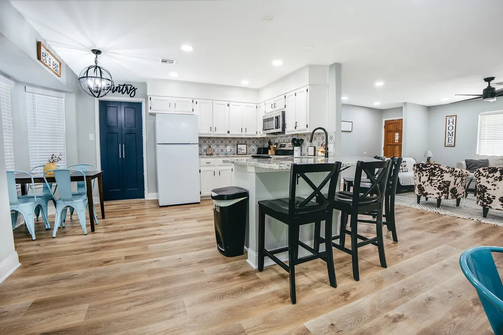 364 Melrose Drive Woodway, TX 76712