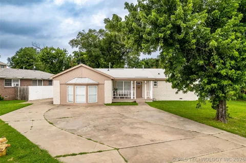 7731 E Skelly Drive