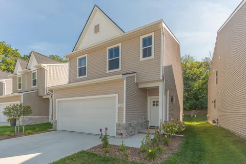 122 Parsons Lane