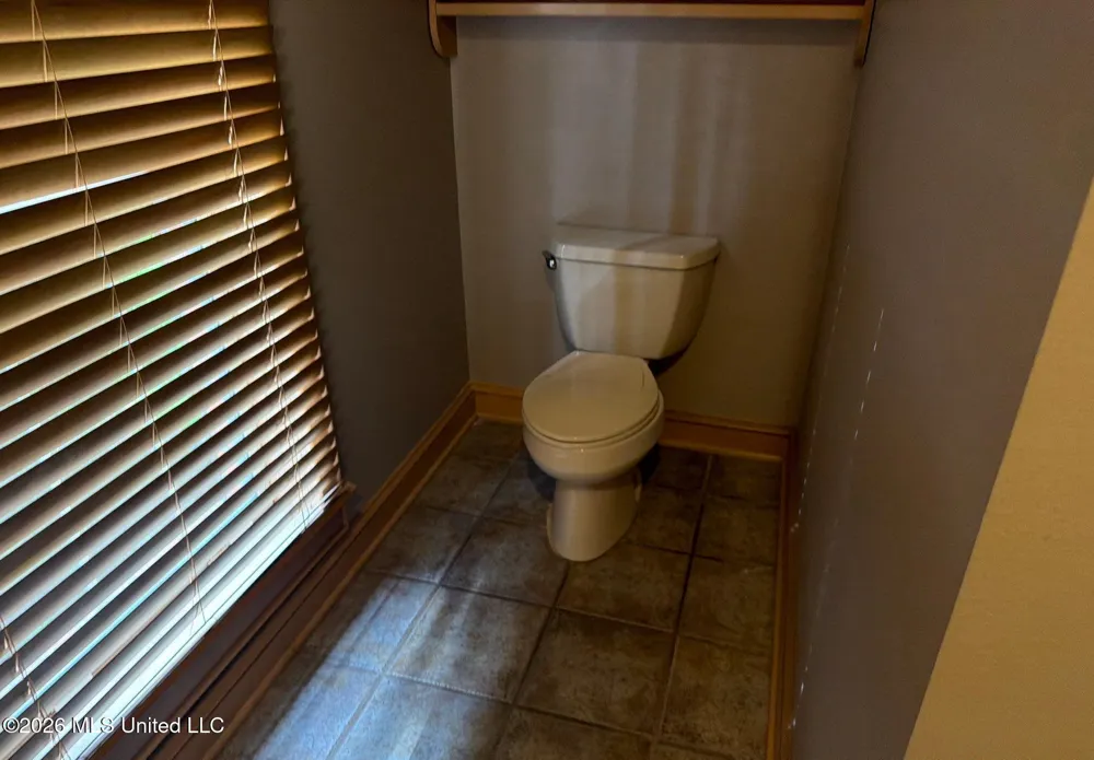 1058 Clabber Creek Drive Summit, MS 39666