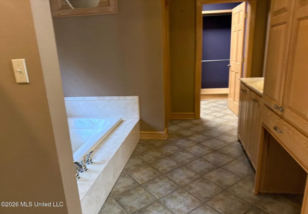 1058 Clabber Creek Drive Summit, MS 39666