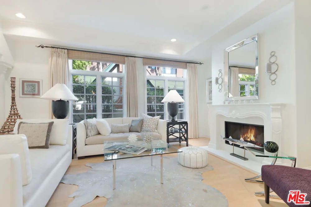 202 CRESCENT DRIVE #1 Beverly Hills, CA 90210