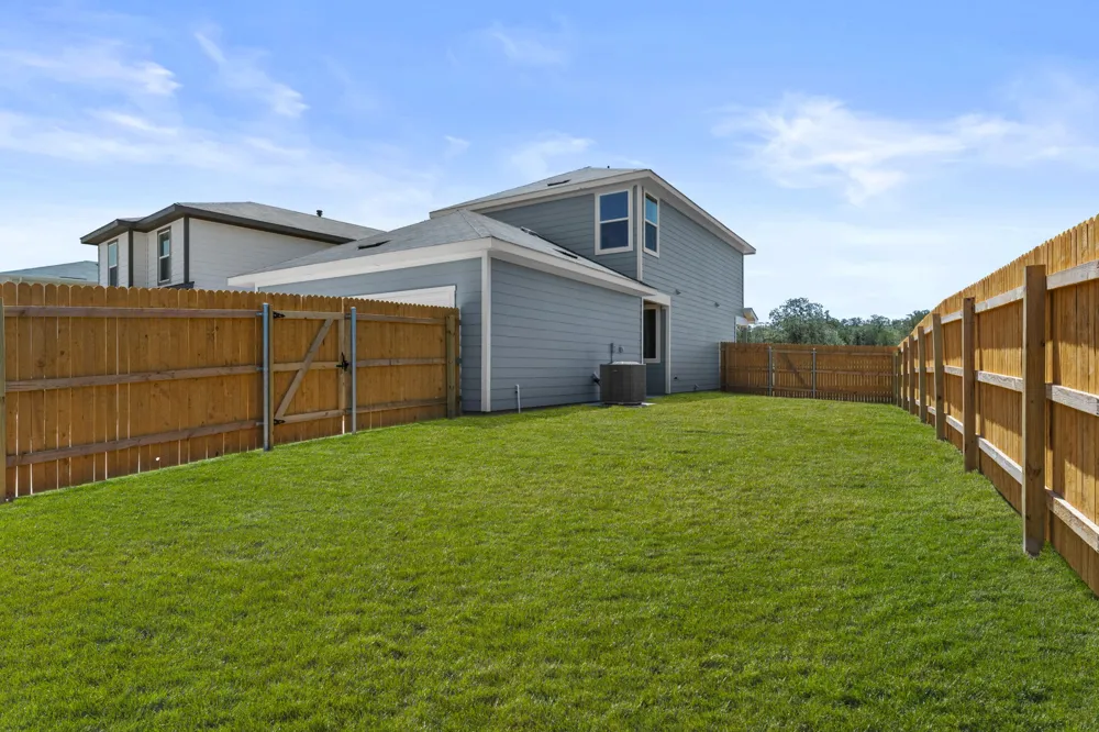304 Constanza Trail Bastrop, TX 78602