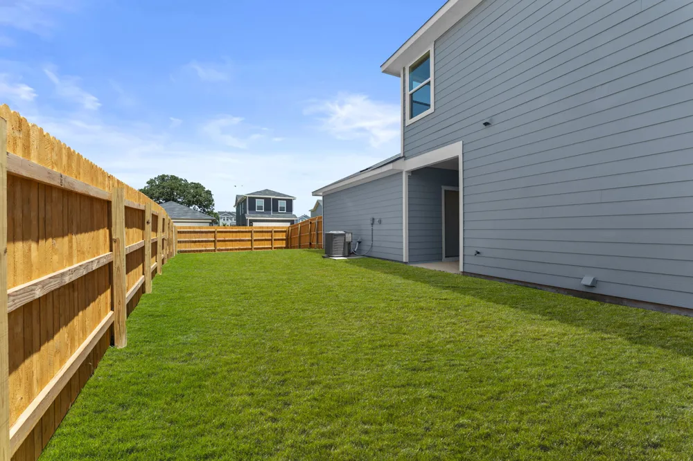 304 Constanza Trail Bastrop, TX 78602