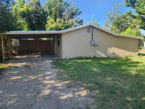 202 W Martin