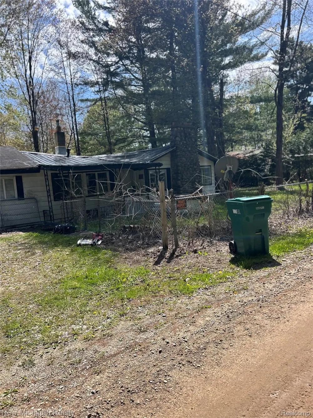 242 Hickory Street Hay Township, MI 48624