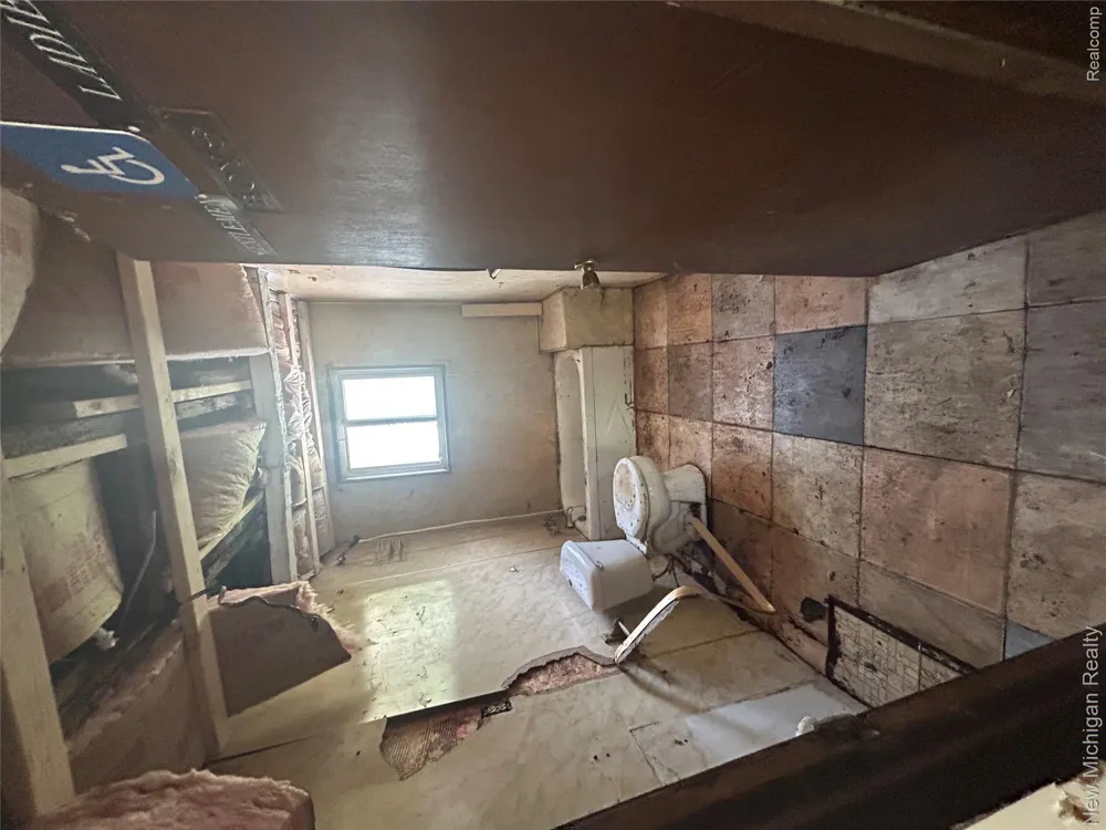 242 Hickory Street Hay Township, MI 48624