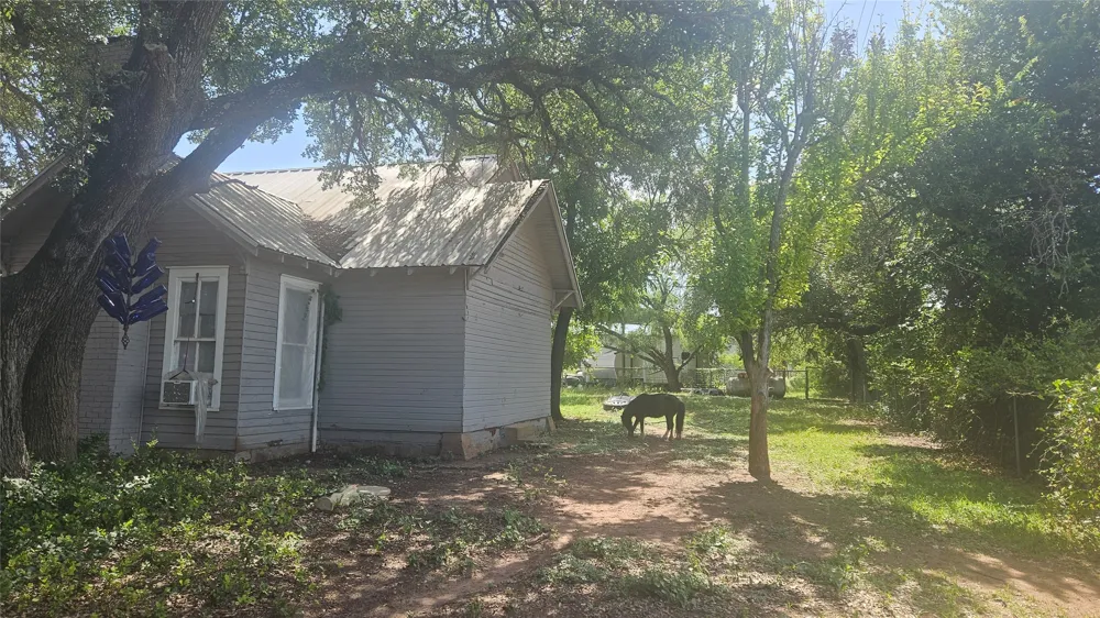 151 S FM 573 Mullin, TX 76864