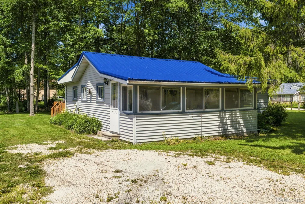 7496 Forest Drive Worth Township, MI 48450