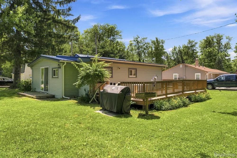 7496 Forest Drive Worth Township, MI 48450