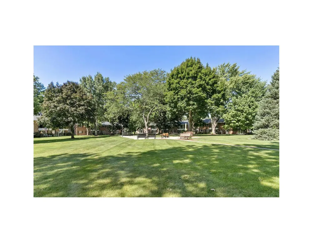 5350 Southbrook Court #23 Hudsonville City, MI 49426