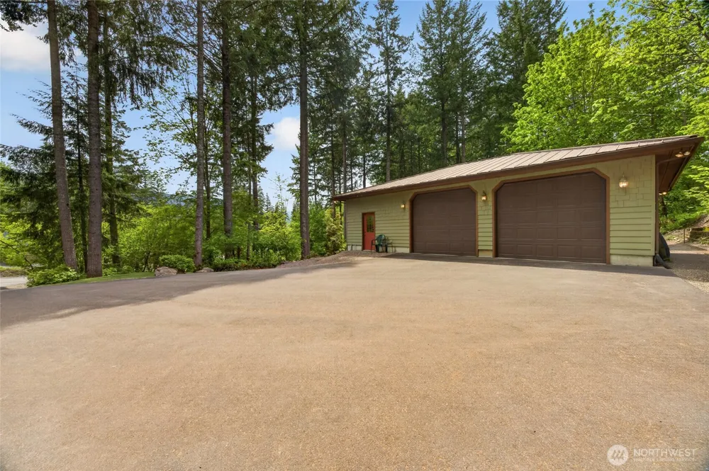 133 Alpine Drive Packwood, WA 98361