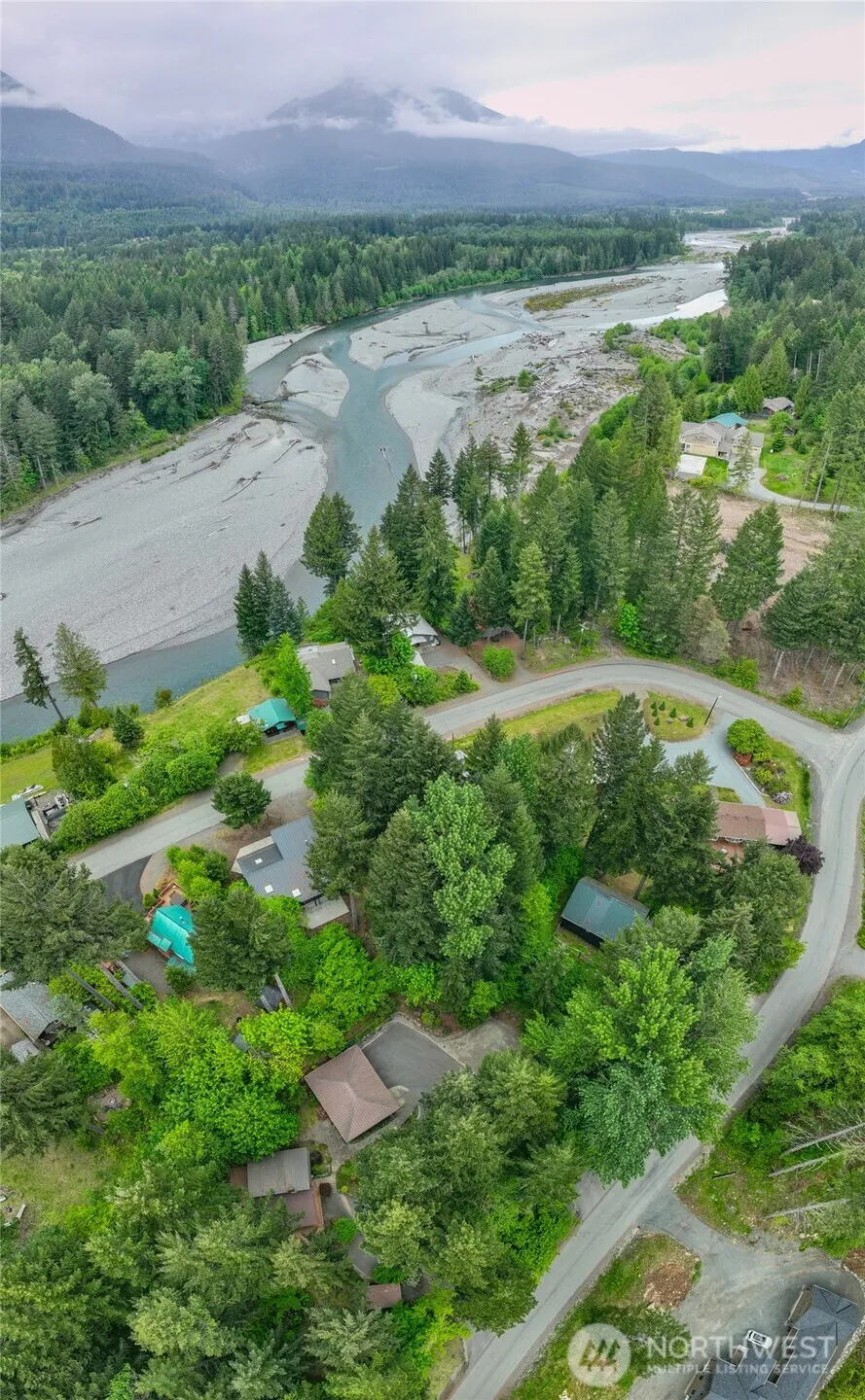 133 Alpine Drive Packwood, WA 98361