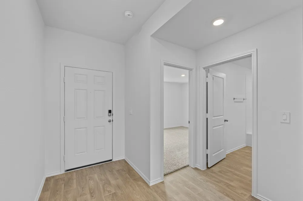 12208 Silverton Tree Bend Mustang Ridge, TX 78610