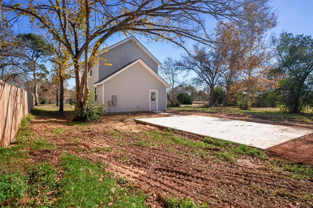 107 Wilkes Street Smithville, TX 78957