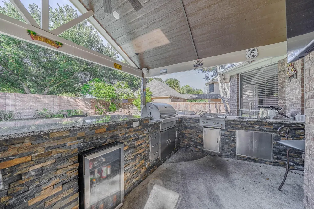 3119 Scenic Elm Street Houston, TX 77059