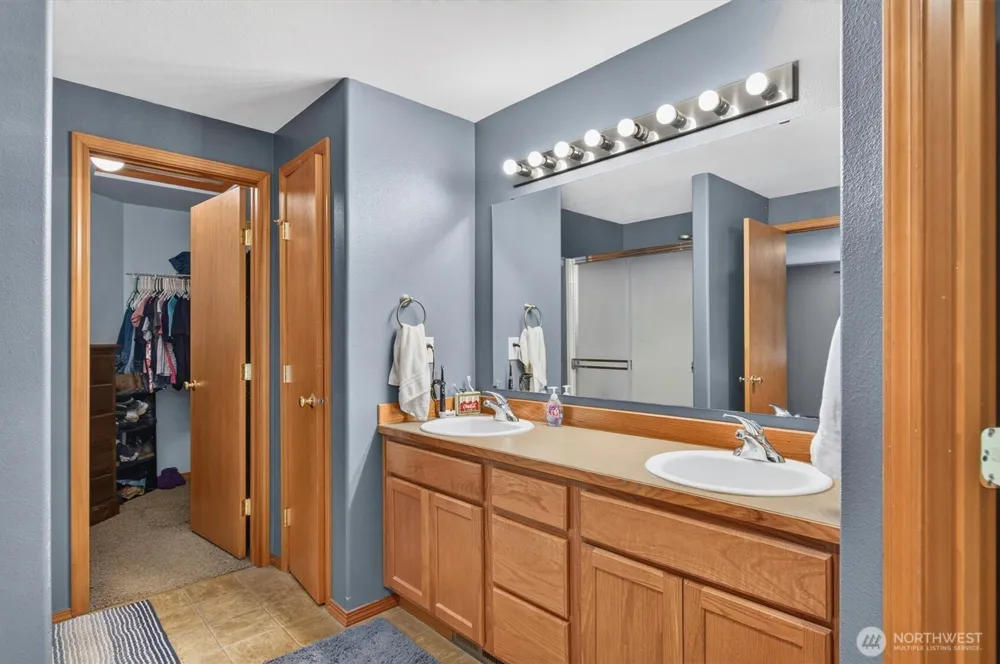 937 Germany Creek Longview, WA 98632
