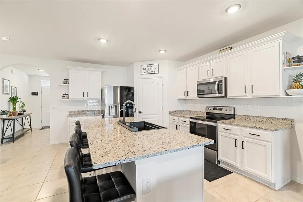 2533 HARMONIA HAMMOCK ROAD St Cloud, FL 34773
