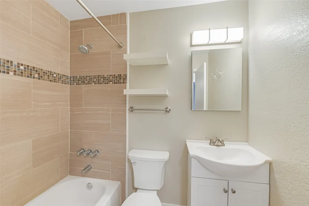 2401 Manor Road #131 Austin, TX 78722