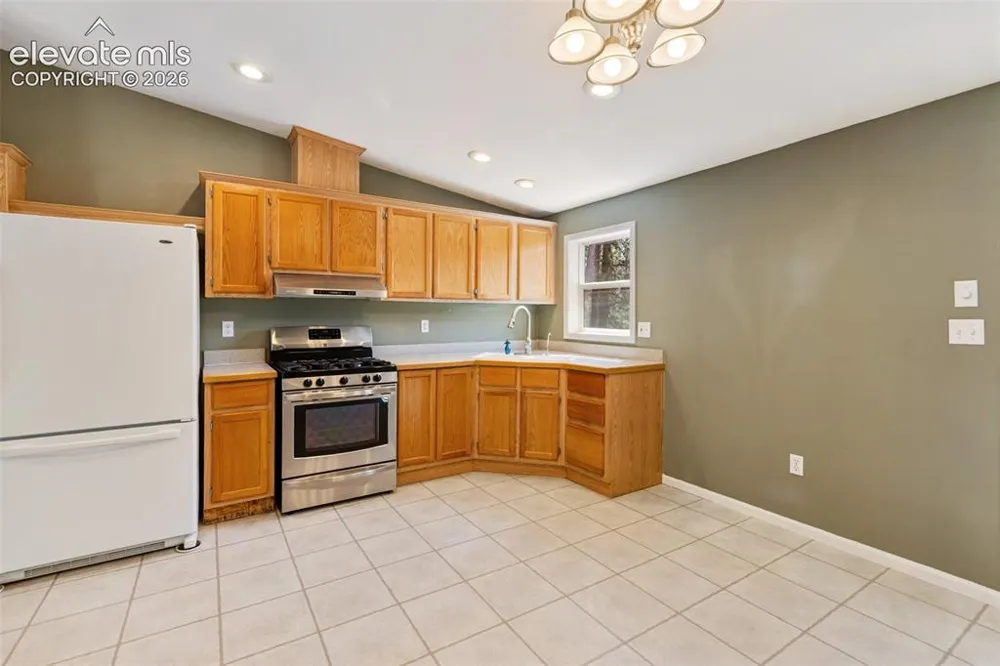 331 Rhyolite Lane Florissant, CO 80816