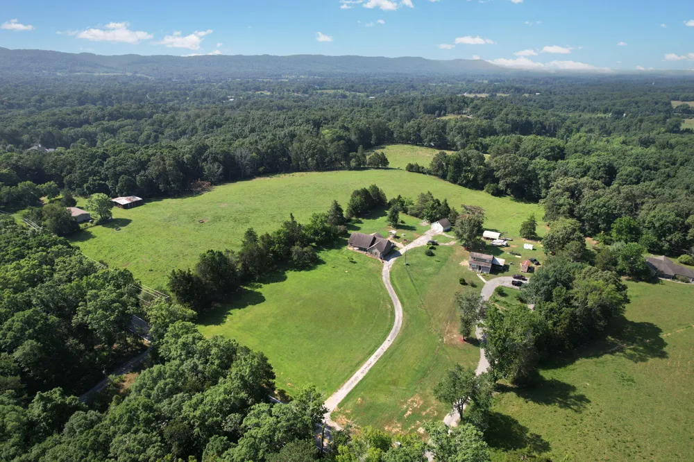 7425 Gamble Road Georgetown, TN 37336