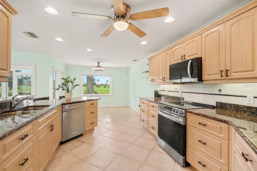 12001 SW KINGSWAY CIRCLE Lake Suzy, FL 34269