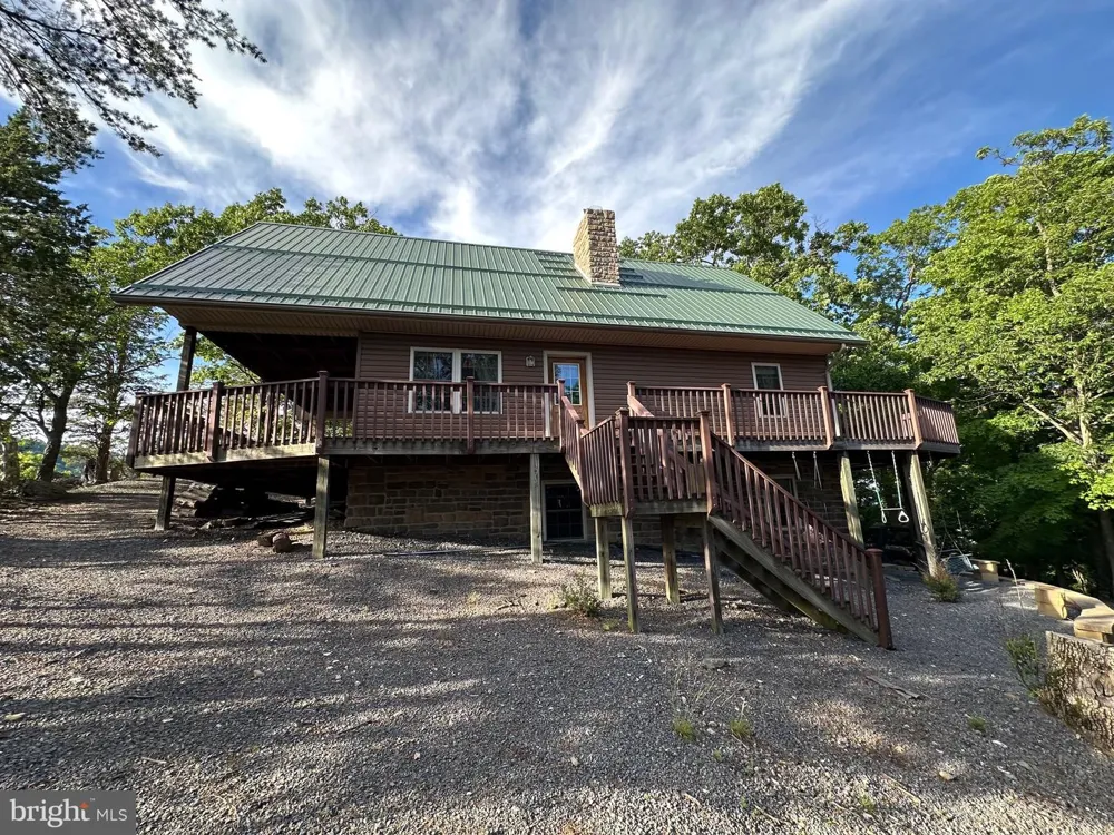 219 EBY DRIVE Petersburg, WV 26847