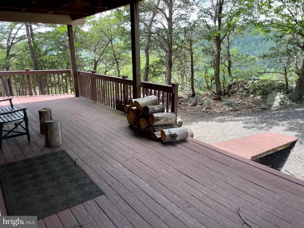 219 EBY DRIVE Petersburg, WV 26847
