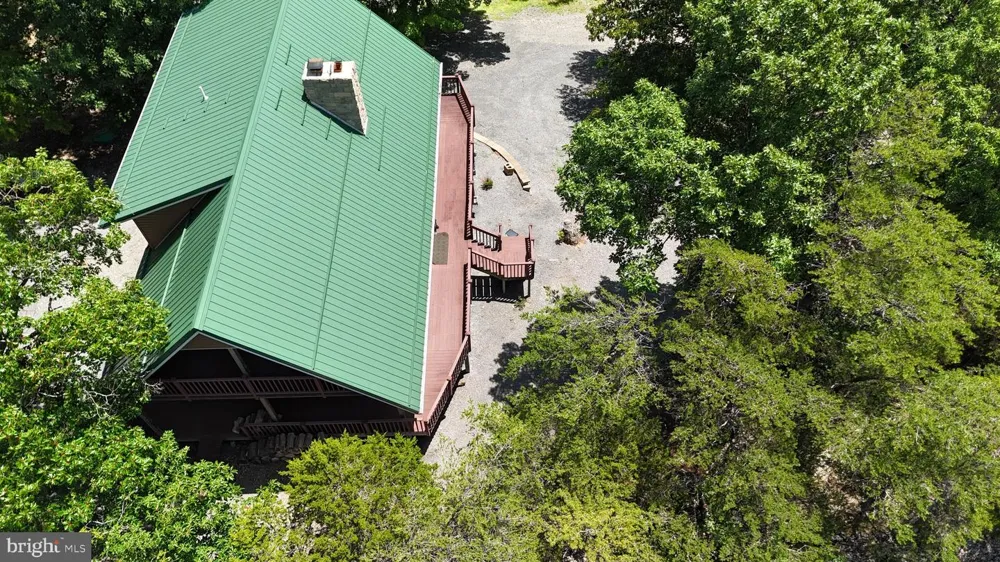 219 EBY DRIVE Petersburg, WV 26847