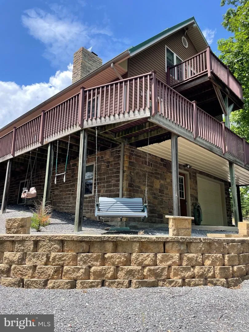 219 EBY DRIVE Petersburg, WV 26847