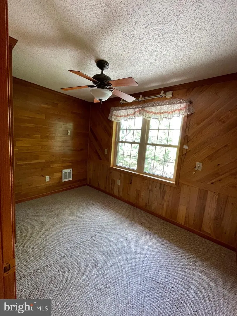 219 EBY DRIVE Petersburg, WV 26847