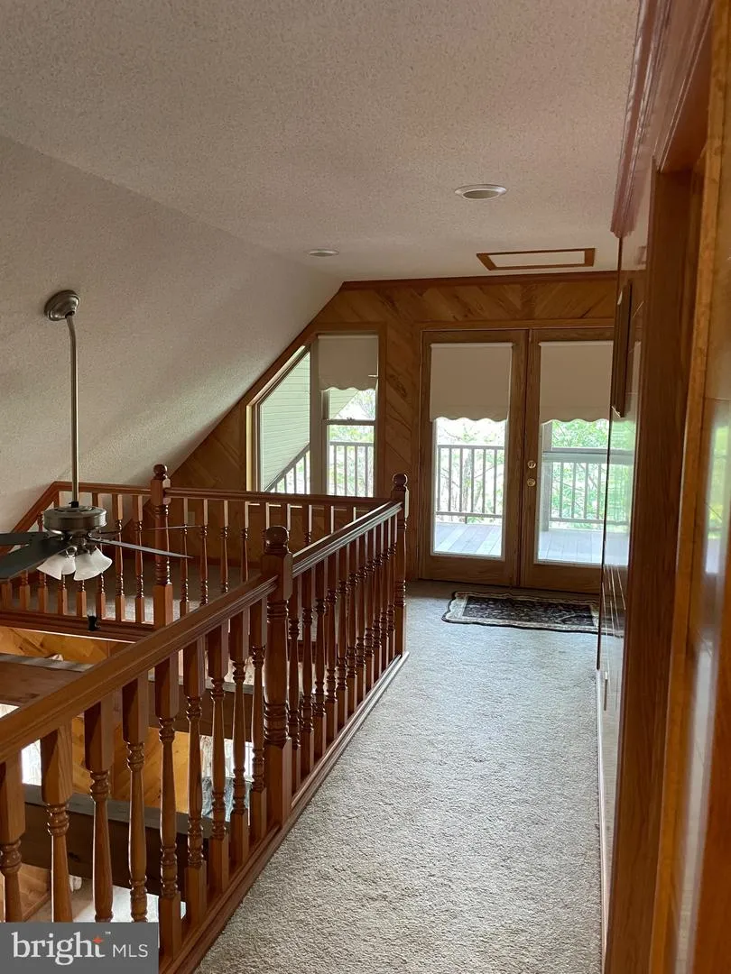 219 EBY DRIVE Petersburg, WV 26847