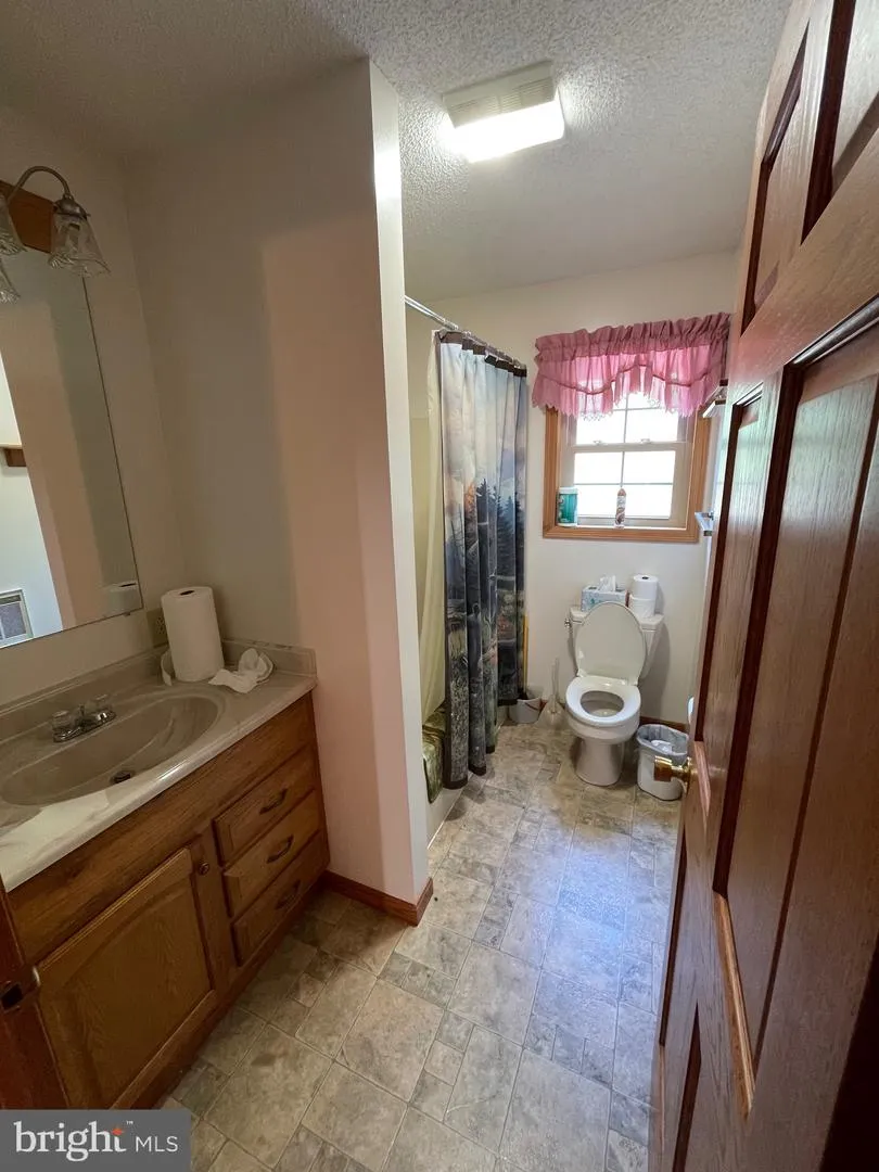 219 EBY DRIVE Petersburg, WV 26847