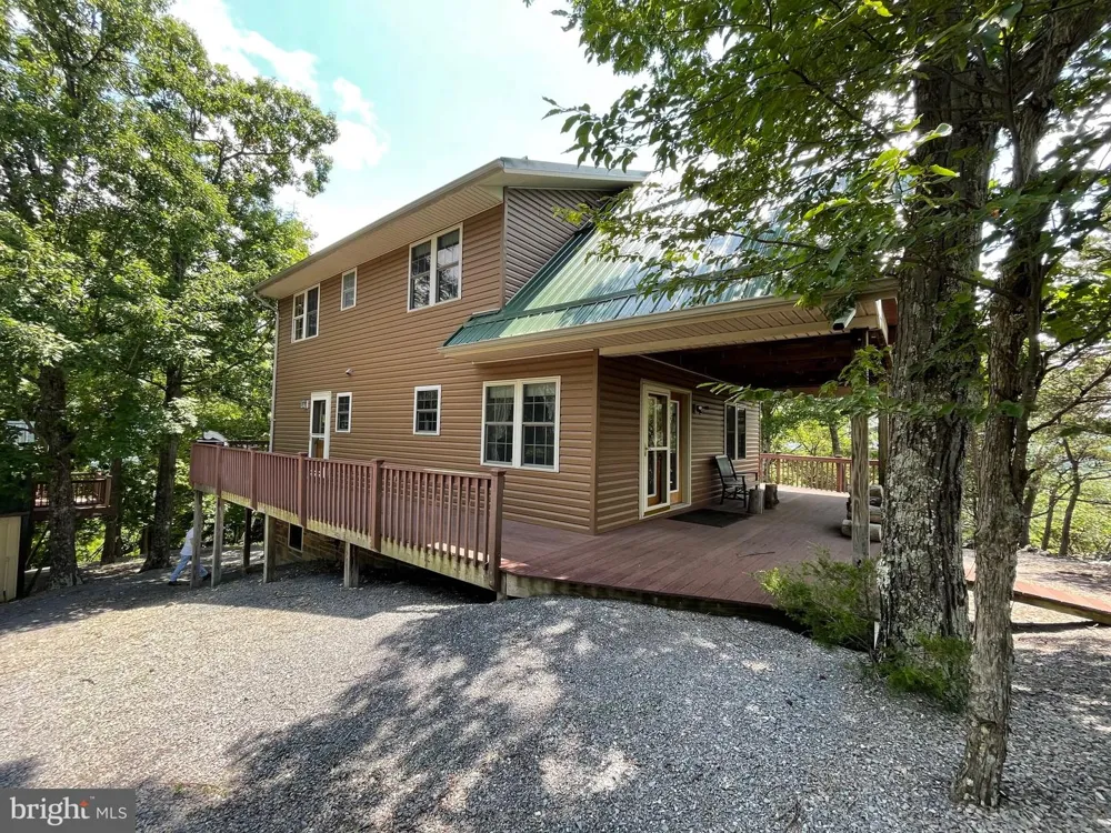 219 EBY DRIVE Petersburg, WV 26847