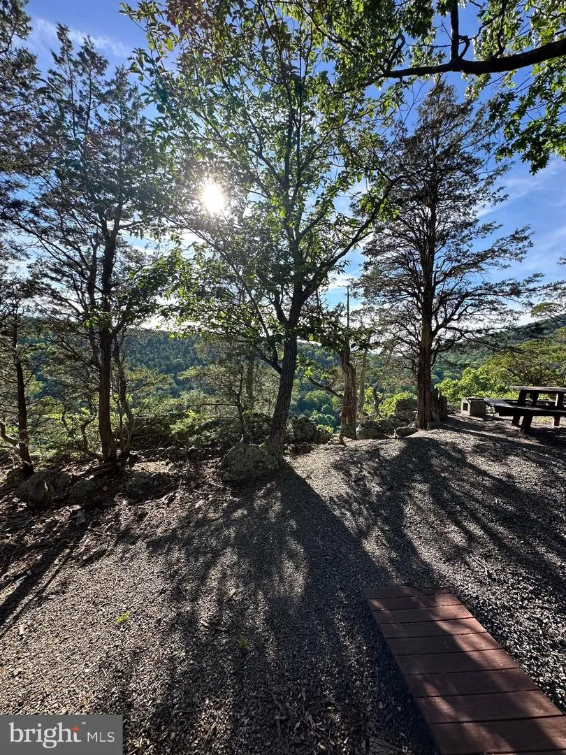 219 EBY DRIVE Petersburg, WV 26847